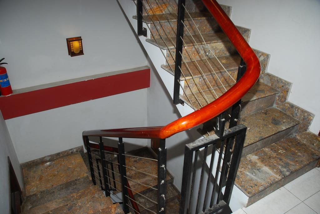 Lum Dong Tien Hotel Хуе Екстериор снимка